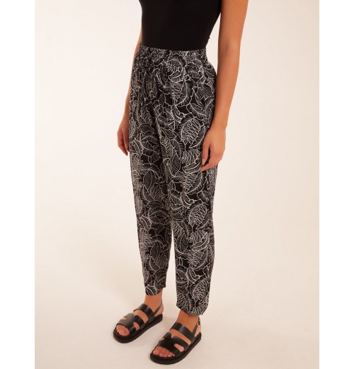 Leaf Print Capri Trousers